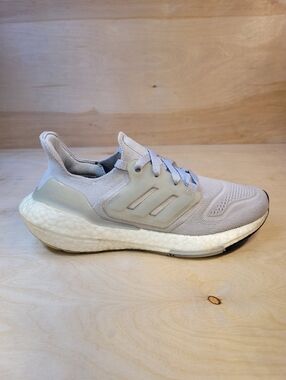 Adidas Ultraboost 22 Womens Grey Athletic Running Shoe